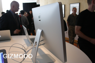 Illustration for article titled Hands On With the 24-inch Apple Cinema Display